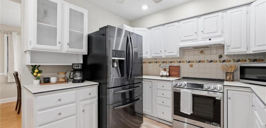 1032 NW 70TH Court, Kansas City, MO 64118