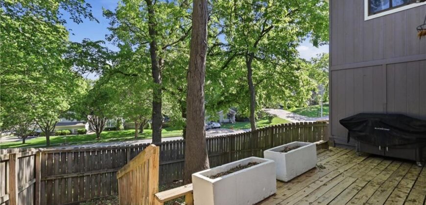 1032 NW 70TH Court, Kansas City, MO 64118