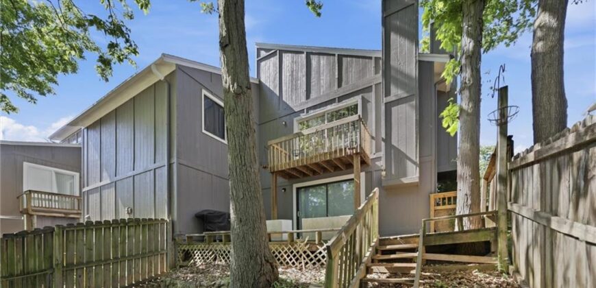 1032 NW 70TH Court, Kansas City, MO 64118
