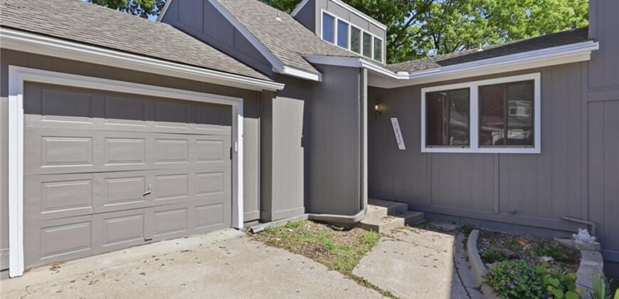 1032 NW 70TH Court, Kansas City, MO 64118