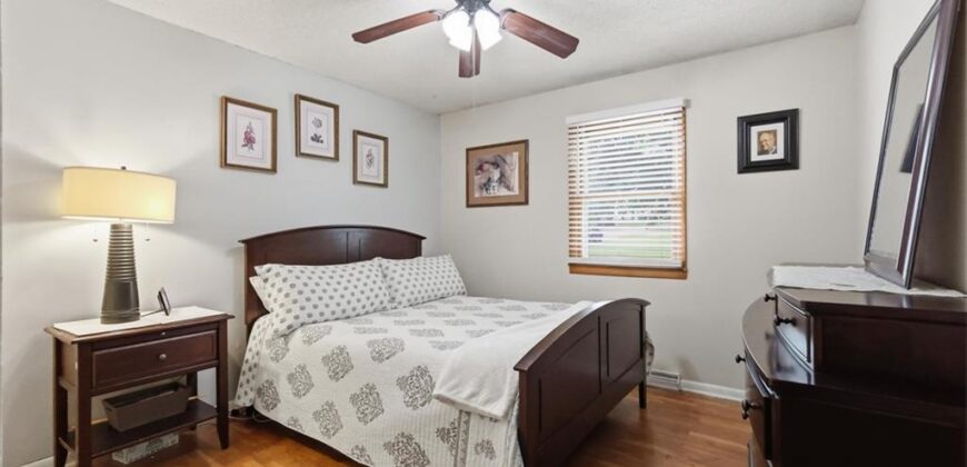 409 5th Street, Weston, MO 64098