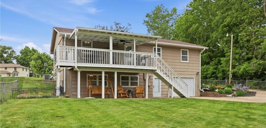 409 5th Street, Weston, MO 64098