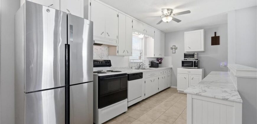 409 5th Street, Weston, MO 64098