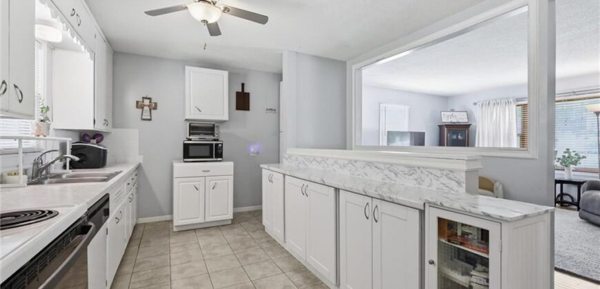 409 5th Street, Weston, MO 64098