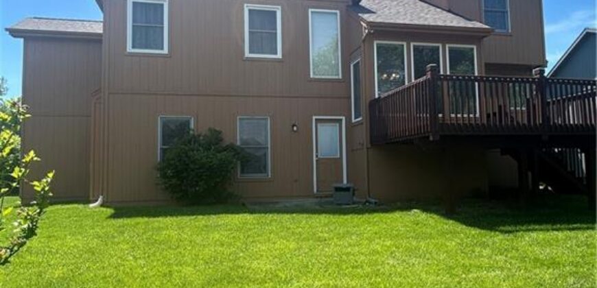 10023 N Willow Avenue, Kansas City, MO 64157