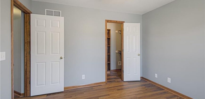 10023 N Willow Avenue, Kansas City, MO 64157