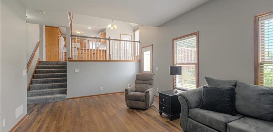 10023 N Willow Avenue, Kansas City, MO 64157