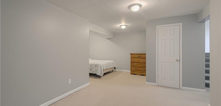 10023 N Willow Avenue, Kansas City, MO 64157