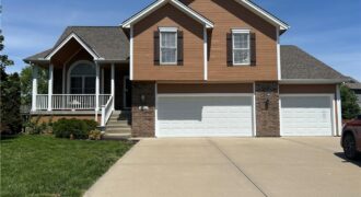 10023 N Willow Avenue, Kansas City, MO 64157