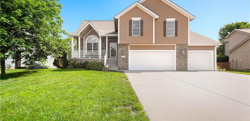 10023 N Willow Avenue, Kansas City, MO 64157