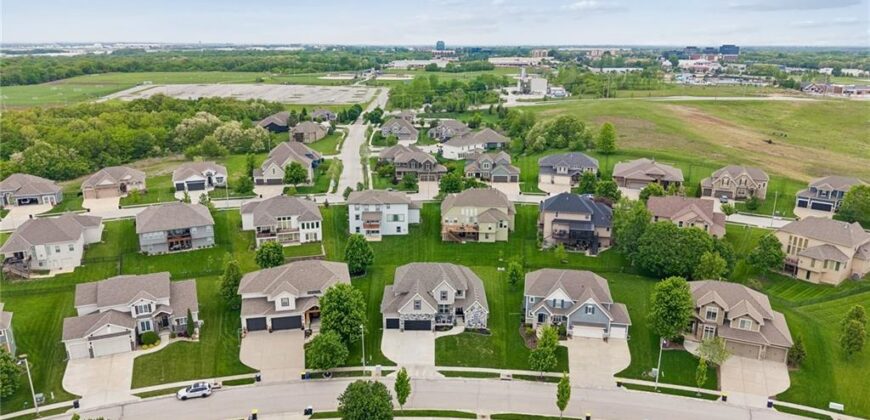 8112 NW 90th Street, Kansas City, MO 64153