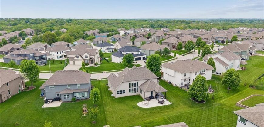 8112 NW 90th Street, Kansas City, MO 64153