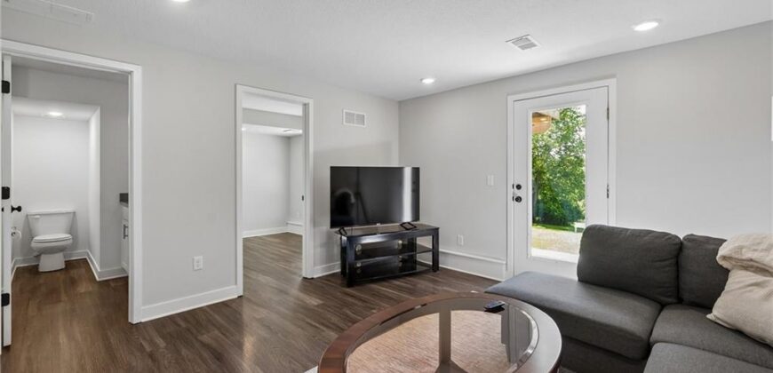 5232 N Cambridge Avenue, Kansas City, MO 64119