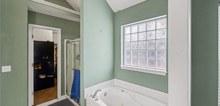 1808 NW 79th Terrace, Kansas City, MO 64151