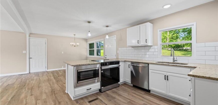 6004 N Tracy Avenue, Kansas City, MO 64118