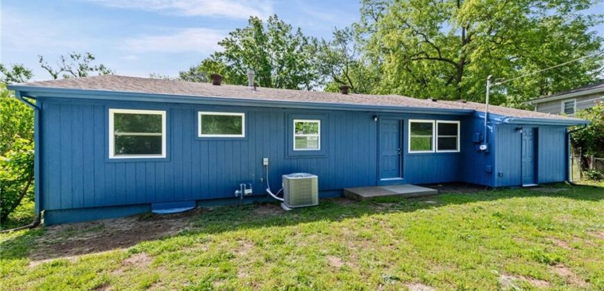 6004 N Tracy Avenue, Kansas City, MO 64118