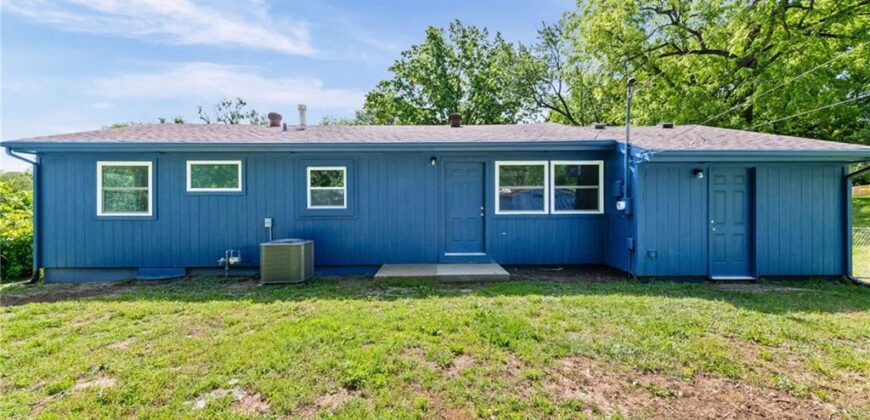 6004 N Tracy Avenue, Kansas City, MO 64118