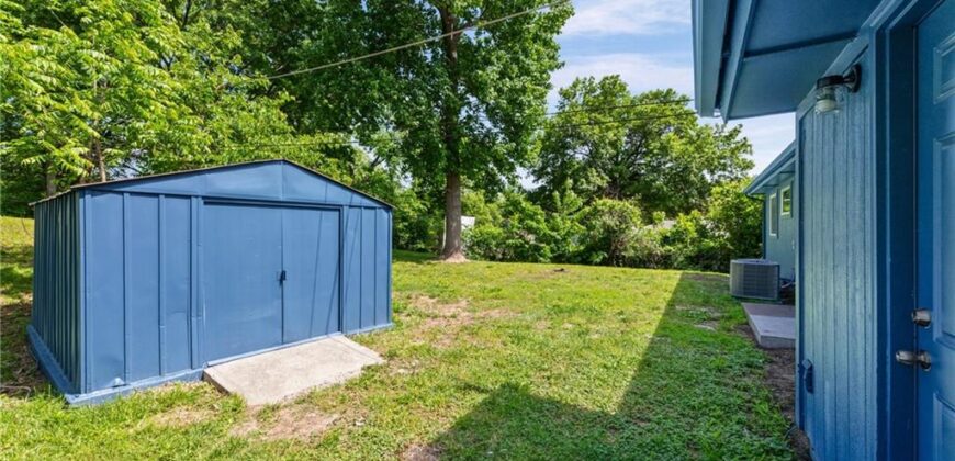6004 N Tracy Avenue, Kansas City, MO 64118