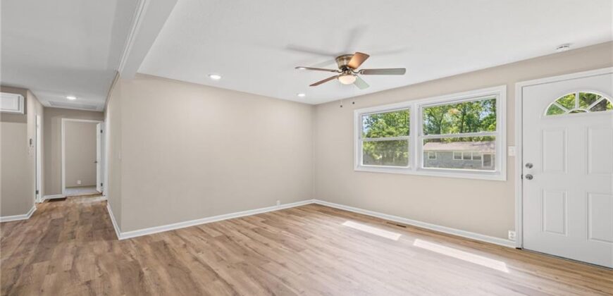 6004 N Tracy Avenue, Kansas City, MO 64118