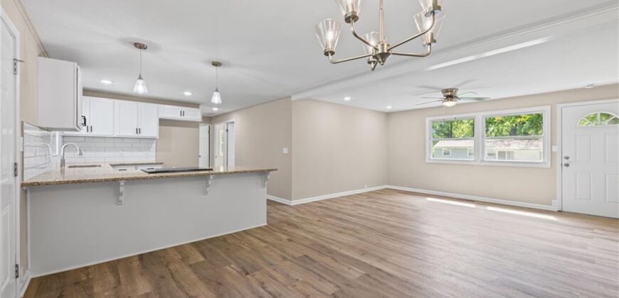 6004 N Tracy Avenue, Kansas City, MO 64118