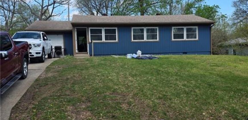 6004 N Tracy Avenue, Kansas City, MO 64118