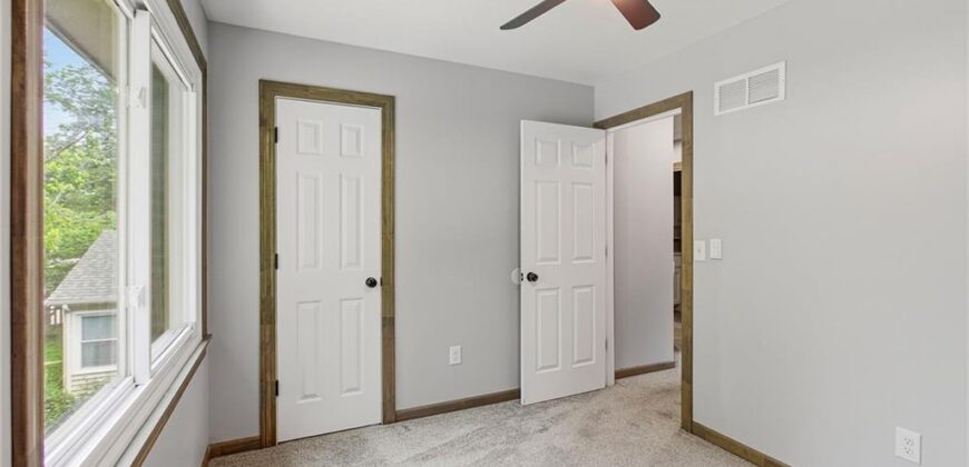 417 N Ridge Avenue, Liberty, MO 64068