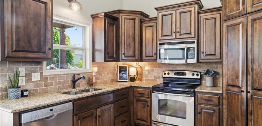 1401 NE 106th Place, Kansas City, MO 64155