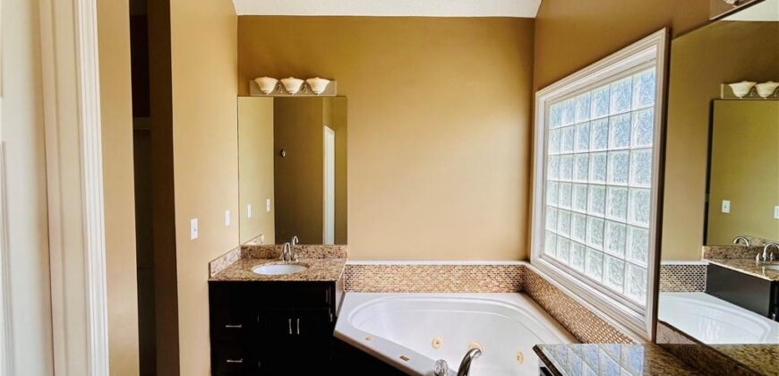 14503 Shamrock Way, Smithville, MO 64089