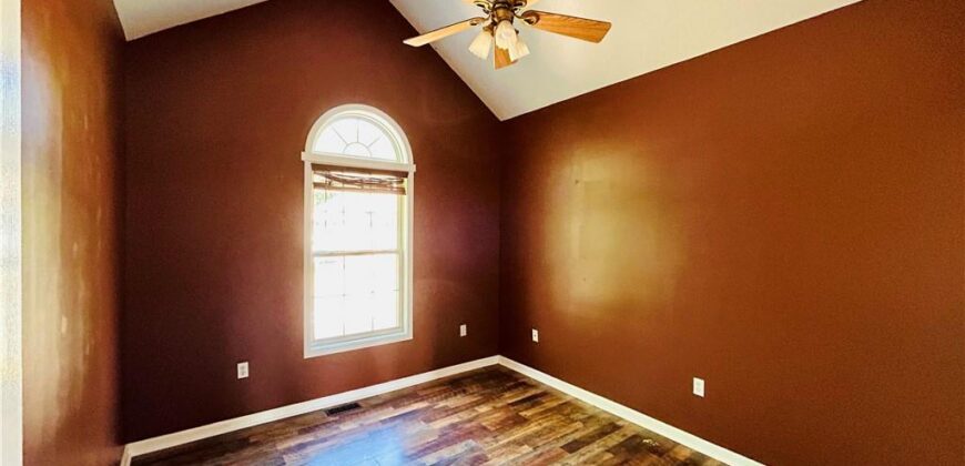 14503 Shamrock Way, Smithville, MO 64089