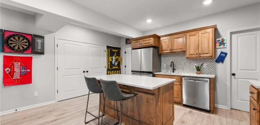 614 Caitlin Court, Excelsior Springs, MO 64024