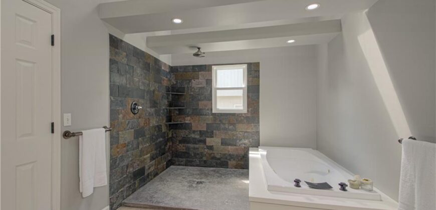 11101 NW 55th Street, Kansas City, MO 64152