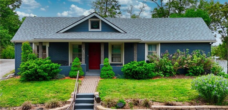 731 Welt Street, Weston, MO 64098