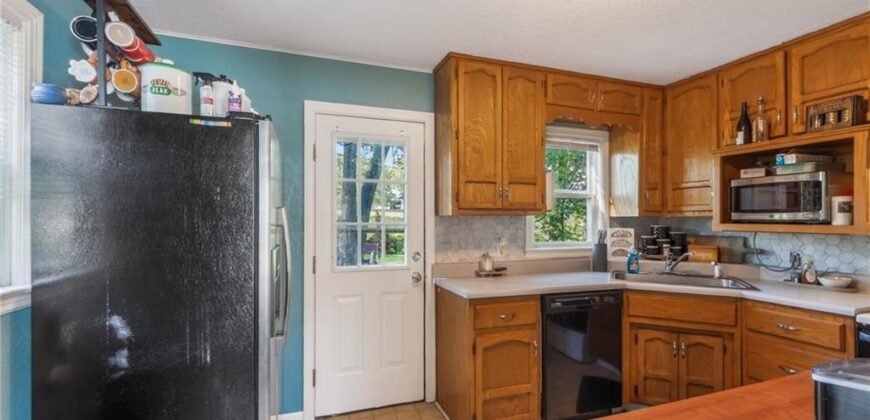 656 Thornton Street, Liberty, MO 64068