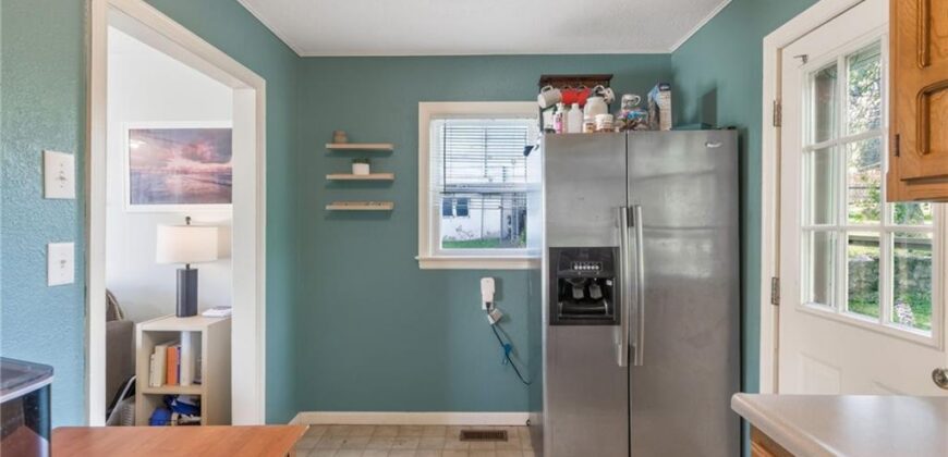 656 Thornton Street, Liberty, MO 64068