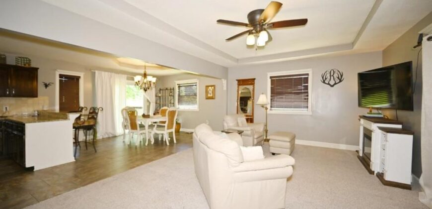 705 THOMAS Street, Platte City, MO 64079