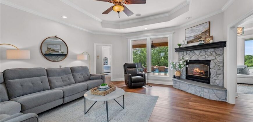 8370 92 Highway, Platte City, MO 64079