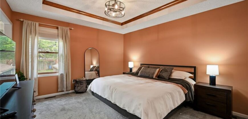 905 Oak Ridge, Kearney, MO 64060