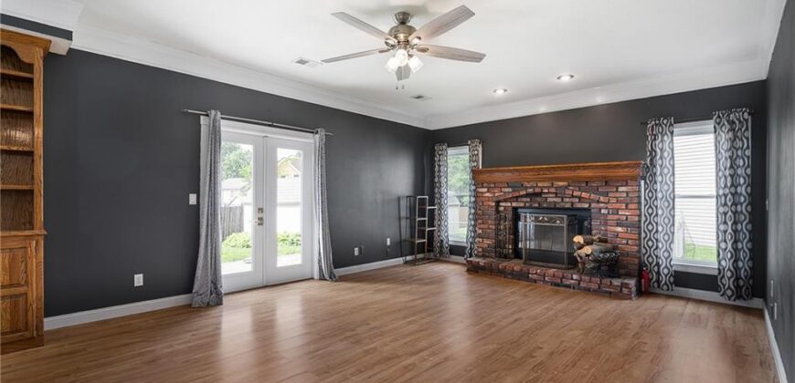 7305 Erika Court, Pleasant Valley, MO 64068