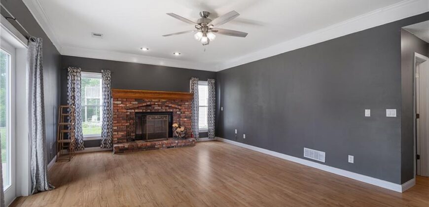 7305 Erika Court, Pleasant Valley, MO 64068