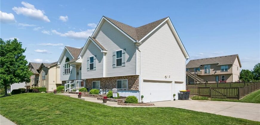 814 W 7th Avenue, Kearney, MO 64060