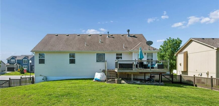 814 W 7th Avenue, Kearney, MO 64060