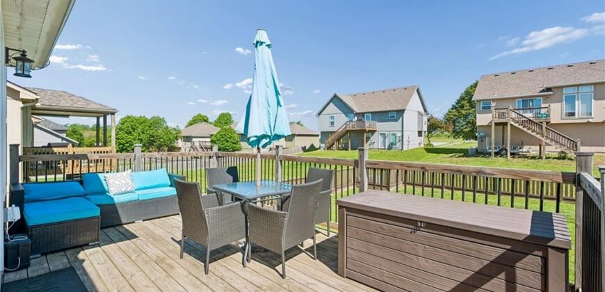 814 W 7th Avenue, Kearney, MO 64060