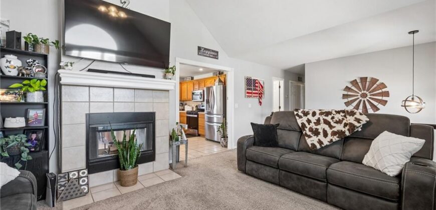 814 W 7th Avenue, Kearney, MO 64060
