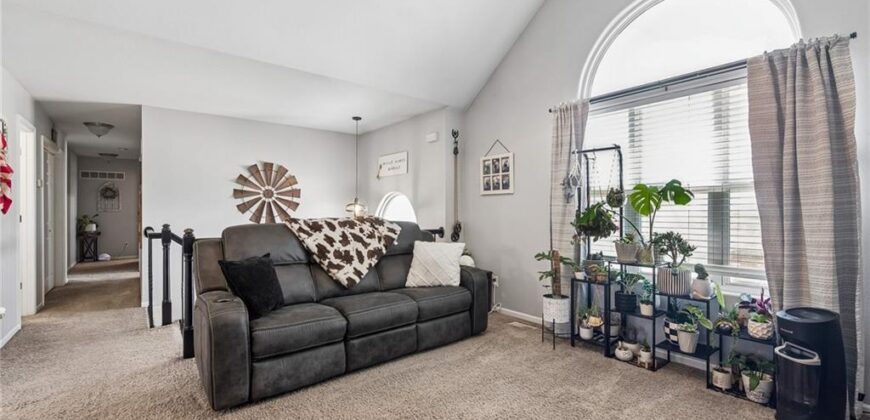 814 W 7th Avenue, Kearney, MO 64060