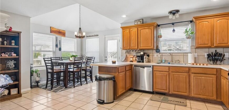 814 W 7th Avenue, Kearney, MO 64060