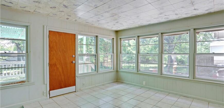 2315 NE 37th Terrace, Kansas City, MO 64116