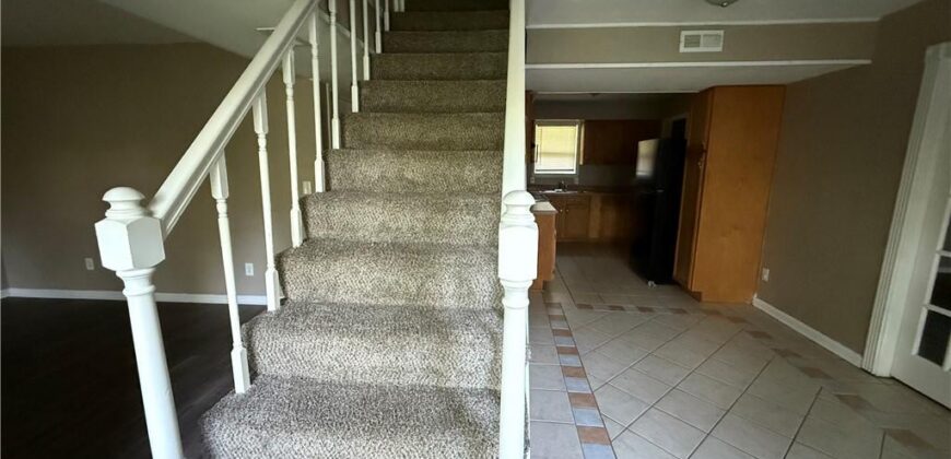 206 W Lawrence Street, Kearney, MO 64060