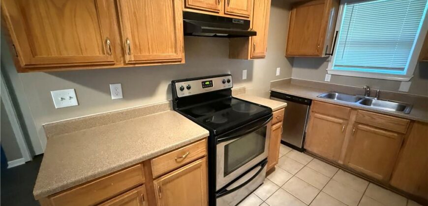 206 W Lawrence Street, Kearney, MO 64060