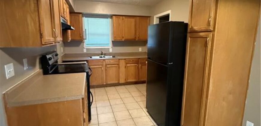 206 W Lawrence Street, Kearney, MO 64060