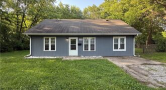 206 W Lawrence Street, Kearney, MO 64060